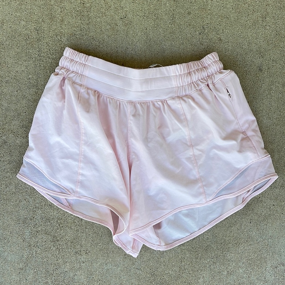 Lululemon Strawberry Milkshake Hotty Hot Low Rise Short 4"